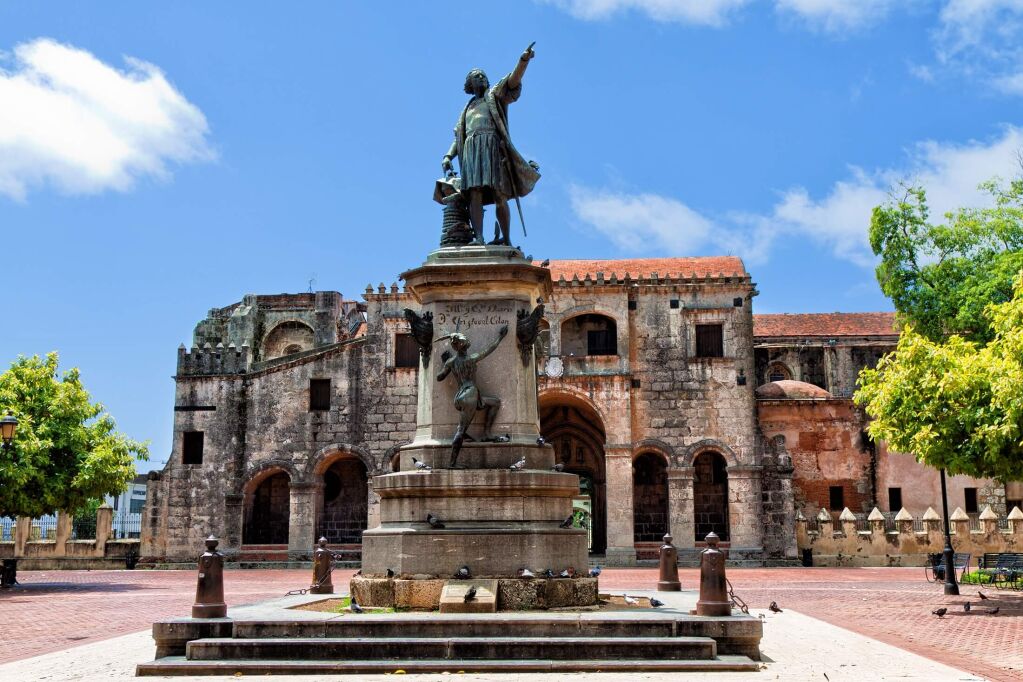 Pomnik i katedra Kolumba, Parque Colon, Santo Domingo, Karaiby