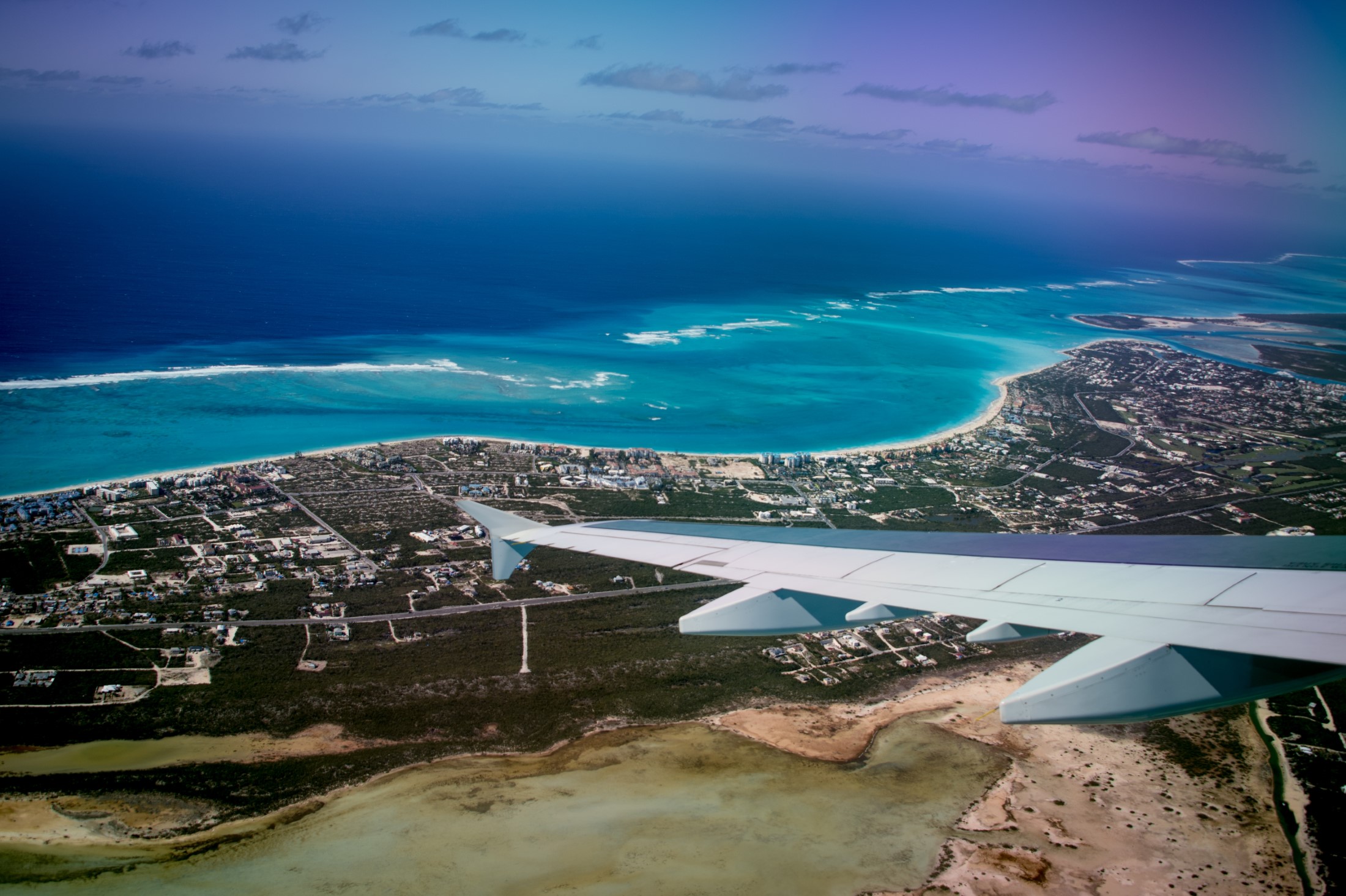 Widok z lotu ptaka na Wyspy Turks i Caicos na Karaibach