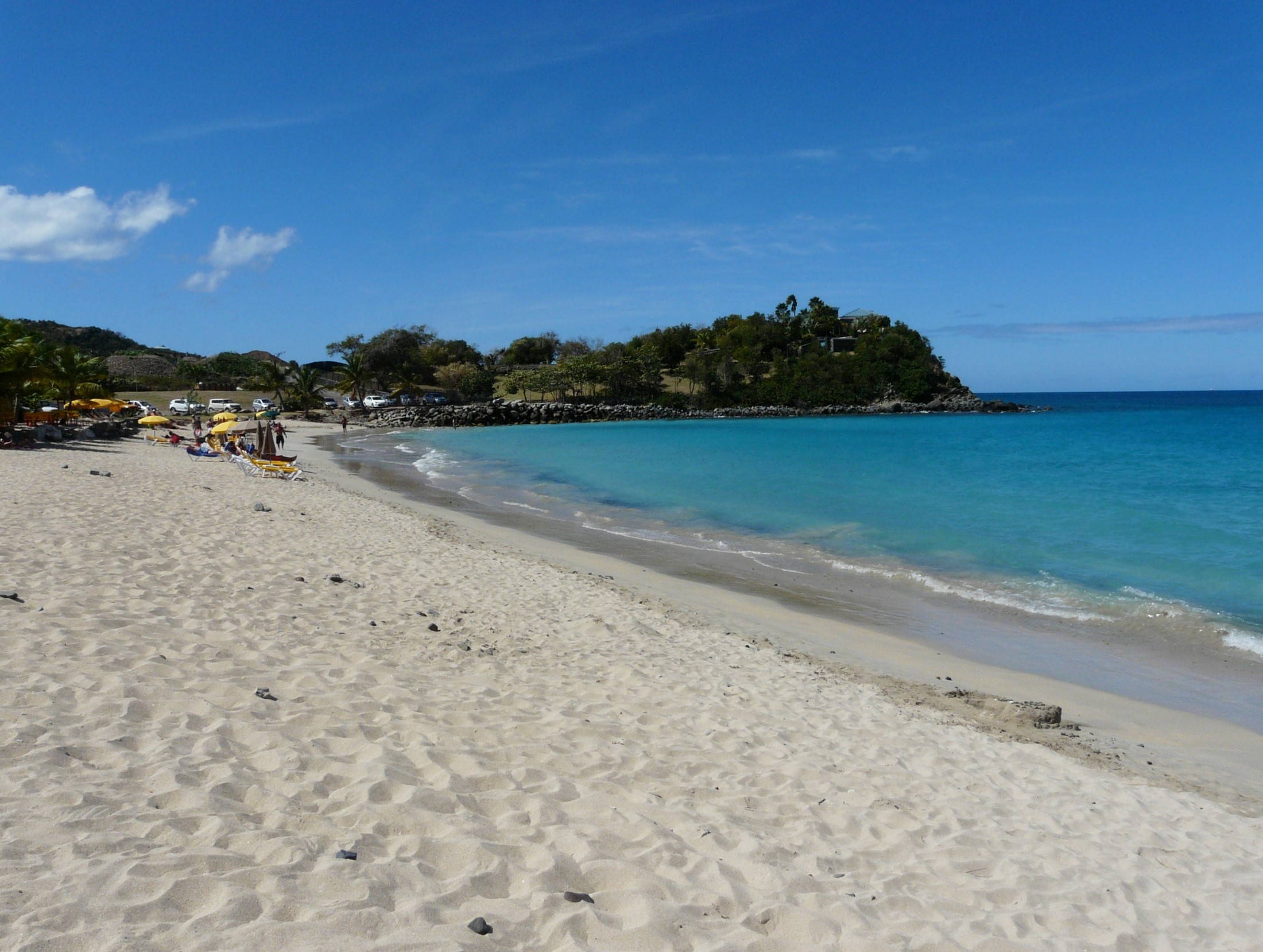 Saint Martin, piękna karaibska plaża w zatoce Friar's